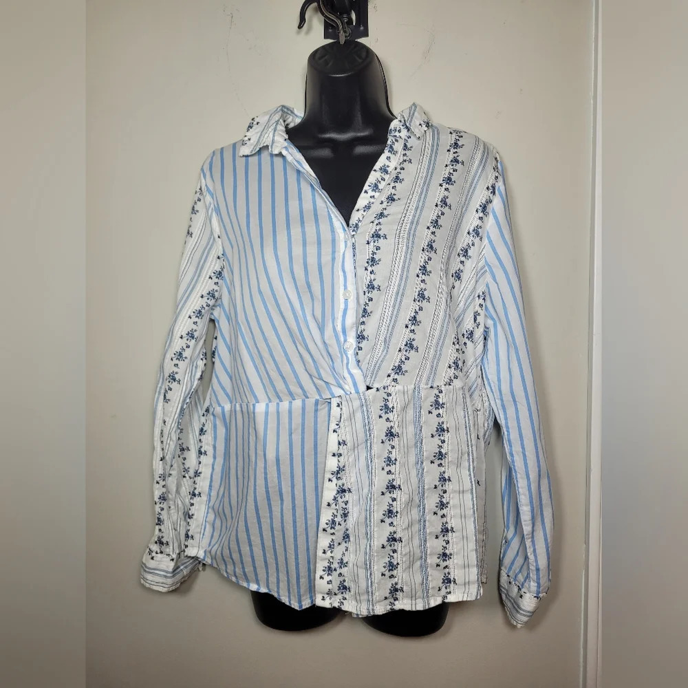Cato 100% Cotton Blue and White Floral Twist Front Blouse sz XL